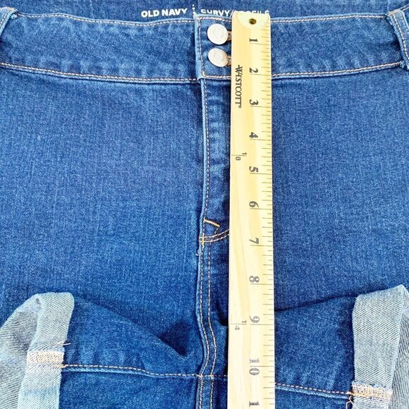 Old Navy Curvy dark wash dual button 4" denim jean shorts - Size 20 plus regular - Picture 9 of 9